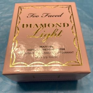 Too Faced Diamond light.